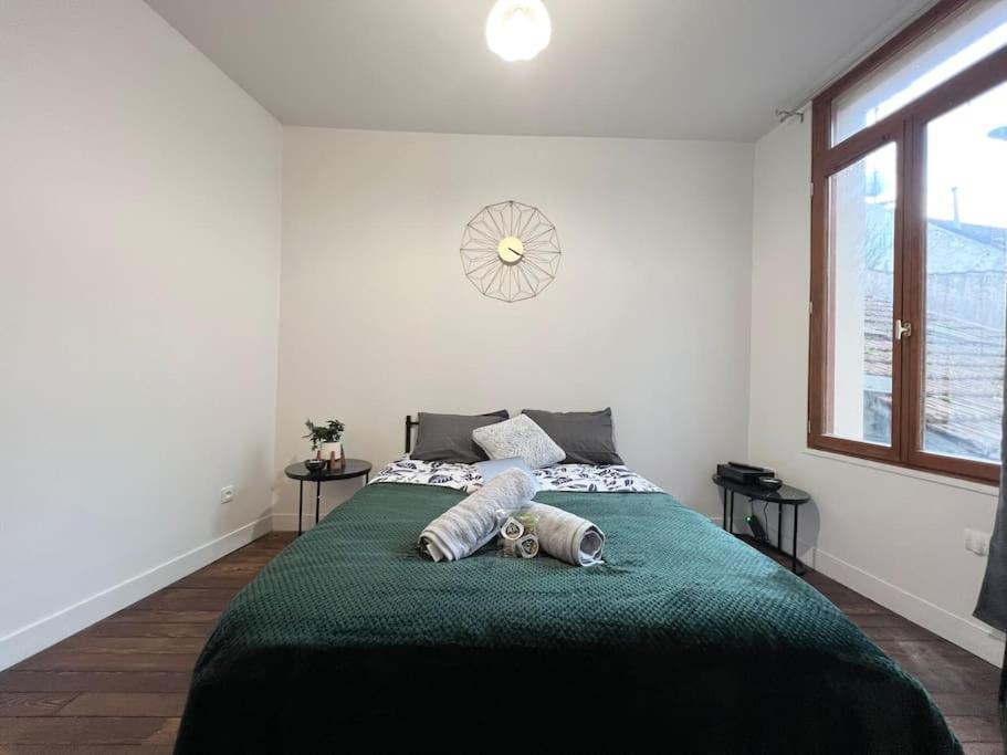 Le Petit Nid A 2 Min Gare / Centre Meulan Apartment Ngoại thất bức ảnh