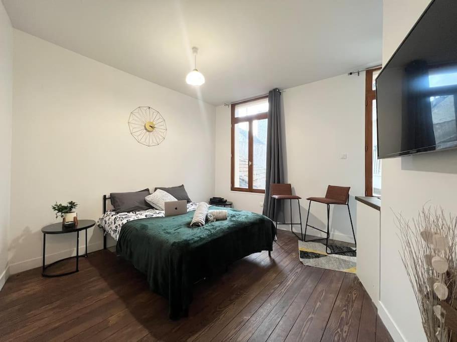 Le Petit Nid A 2 Min Gare / Centre Meulan Apartment Ngoại thất bức ảnh